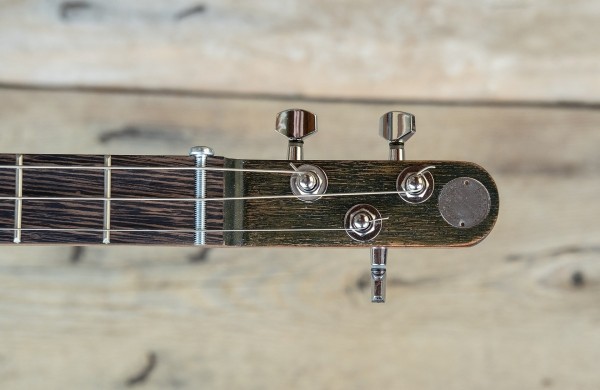 Gallery cigar box guitar